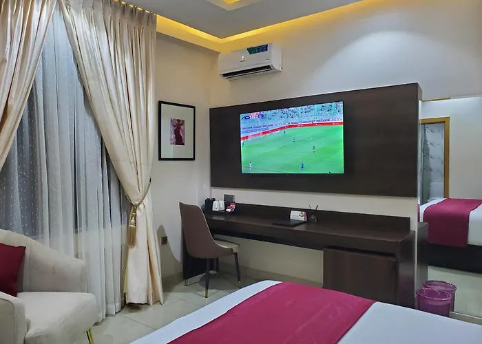 Executive Hotel And Suites