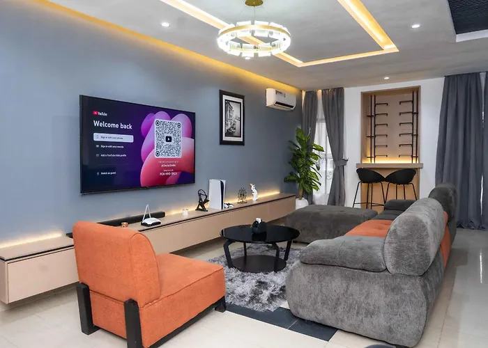 Lusso Court